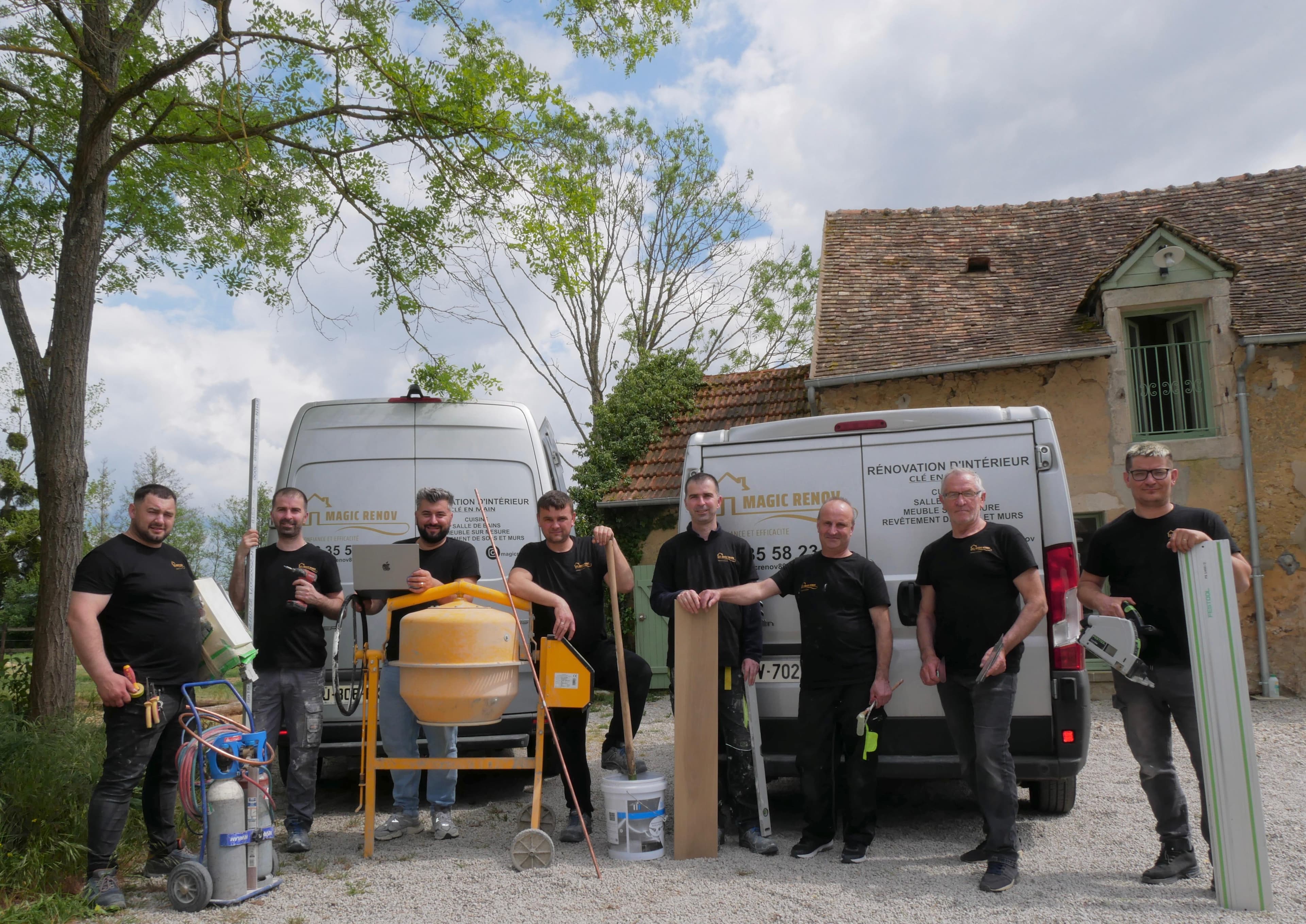 Équipe Magic Renov — photo de famille